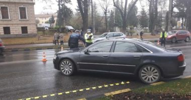 GALERIE FOTO / Jandarmeriță UCISĂ PE TRECEREA DE PIETONI. Fetița ei, de un an, ÎN COMĂ - 3