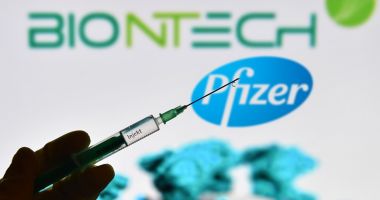 Marea Britanie va reexamina eficacitatea vaccinului Pfizer, în urma datelor primite de la Israel
