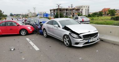 Accident în lanț la ieșire din Constanța! Șapte autovehicule implicate - 7