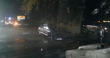 TRAGEDIE RUTIERĂ ÎN VALU LUI TRAIAN. UN ȘOFER A MURIT, DUPĂ CE A INTRAT CU MAȘINA SUB TIR - 2