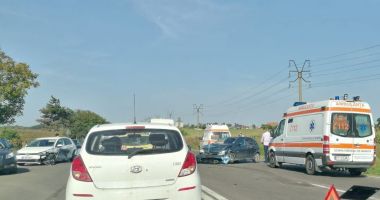 GALERIE FOTO. Accident cu trei mașini la ieșire din Constanța! - 3