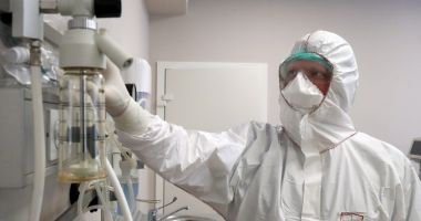 Stire din Social : Achiziţii în spitalele COVID-19. Echipamente şi măşti de oxigen, pentru terapie intensivă