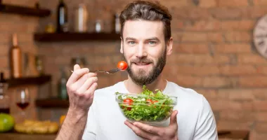Alimentele care vă ajută să reduceți acidul uric și cele pe care să le evitați