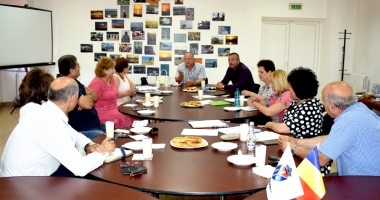 Stire din Politică-Administrație : Primarii trag un semnal de alarmă! Salarizarea personalului plătit din fonduri publice, o capcană periculoasă