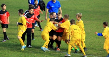 Stire din Sport : Cei mai buni rugbiști U14 din Constanța, pregătiri pentru turneul de la Săcele