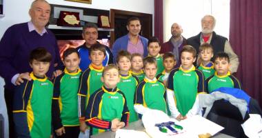 ACS Rugby Team oferă 250 de echipamente tinerelor speranțe ale rugby-ului - 4