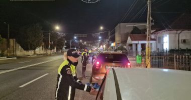 Stire din Eveniment : 14 permise de conducere reținute de polițiștii constănțeni, în cadrul acțiunii „Blocada”