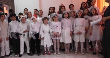 Elevii de la Colegiul "Mihai Eminescu" au învățat că bogăția vine dăruind - 3