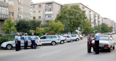 Stire din Eveniment : Elevii școlilor de șoferi, instruiți de polițiști