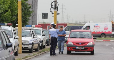 Stire din Eveniment : POLIȚIA RUTIERĂ a ieșit la vânătoare de șoferi indisciplinați! / Galerie foto