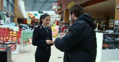 Acțiune preventivă a pompierilor la mall - 4