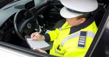 Stire din Eveniment : Razie de week-end. Cine a căzut în "capcana" Poliției Rutiere