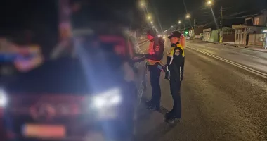 Stire din Eveniment : Acțiuni preventive desfășurate de polițiștii constănțeni pentru creșterea siguranței rutiere