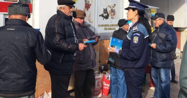 Acțiuni ale polițiștilor, pe străzi și în unități de învățământ - 2