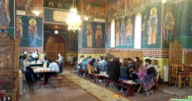 Stire din Cultură-Educație : Acțiuni  cu caracter filantropic  ale elevilor  din Techirghiol