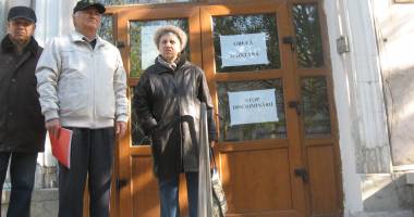Stire din Economie : Activitatea cu publicul este suspendată la Finanțele Publice