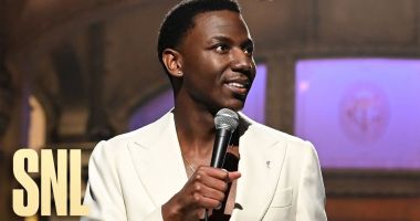 Stire din Actualitate : Actorul de comedie Jerrod Carmichael va prezenta gala Globurilor de Aur din 2023