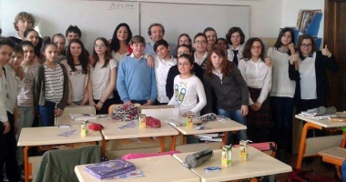 Stire din Cultură-Educație : Actori constănțeni, înapoi în bănci, la "Ora de dirigenție"