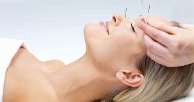 Stire din Sănătate : Acupunctura - remediul pentru  a scăpa de durere