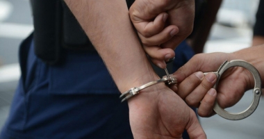 Stire din Eveniment : Acuzat de tâlhărie calificată,  reținut de polițiști