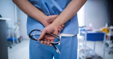 Stire din Eveniment : Pedepse mai mari pentru agresarea personalului medical