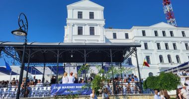 Stire din Eveniment : GALERIE FOTO/ Ziua Marinei Române, organizată cu mare fast la Constanța. Ce oficialități și-au făcut simțită prezența la eveniment