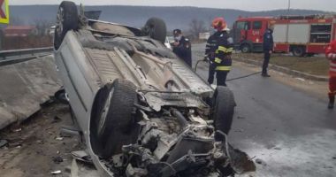 Un autoturism în care se aflau şase persoane s-a răsturnat pe A1; patru victime rănite uşor - 3