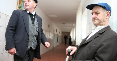 Persoanele vârstnice, premiate de Primăria Constanța