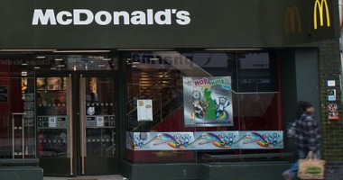 Stire din Actualitate : McDonald's a înlocuit JUCĂRIILE din meniuri cu CĂRȚI, în Marea Britanie