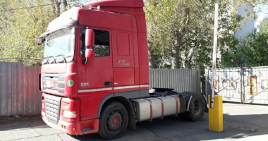 A dat zeci de mii de lei pe un autotractor furat din Italia