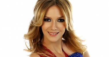 Stire din Monden : Adela Popescu: "Vreau să fac un copil"