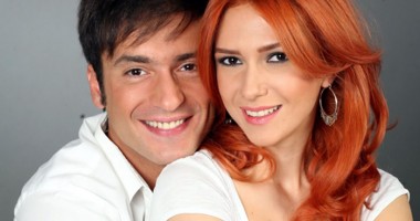 Stire din Monden : Adela Popescu și Radu Vâlcan vor un Crăciun în familie