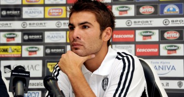 Stire din Sport : Mutu despre Pițurcă: "Stie o singură schemă"