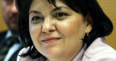 Stire din Politică-Administrație : Adina Vălean nemulțumită de situația cetățeniei europene