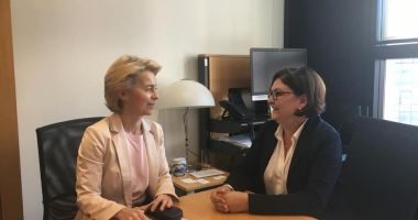 Stire din Politică-Administrație : Adina Vălean a fost acceptată pentru funcția de comisar european de Ursula von der Leyen