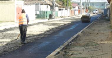Administrația din Medgidia a dat startul asfaltărilor în oraș