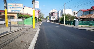 Stire din Politică-Administrație : Administrația locală continuă reabilitarea trotuarelor