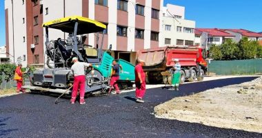 Stire din Politică-Administrație : Administrația locală continuă modernizarea străzilor din cartierul Compozitorilor