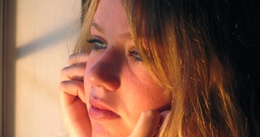 Stire din Diverse : Adolescenții, amenințați de scleroza în plăci
