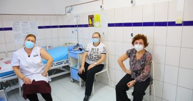 Cadrele medicale din Constanţa au făcut rapelul la vaccinul anti-Covid - 2