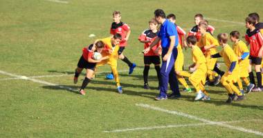 A doua etapă a Cupei Toamnei la  mini-rugby a adunat peste 170 de copii - 2