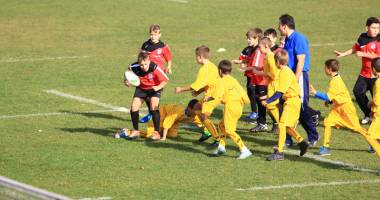 A doua etapă a Cupei Toamnei la  mini-rugby a adunat peste 170 de copii - 3