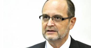 Cine sunt și ce pregătire profesională au noii miniștri - 7