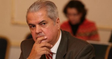 Stire din Politică-Administrație : Ce propunere are Adrian Năstase pentru Guvernul Ponta