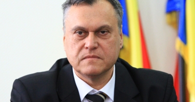 Stire din Politică-Administrație : Alegerile parlamentare, în linie dreaptă. Prefecții, sfătuiți să păstreze echidistanța politică