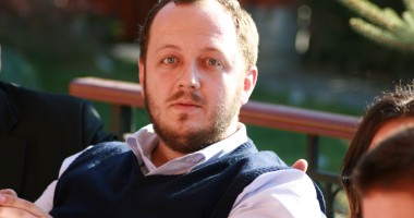 Stire din Politică-Administrație : "Plecarea lui Papahagi este o pierdere pentru partid"