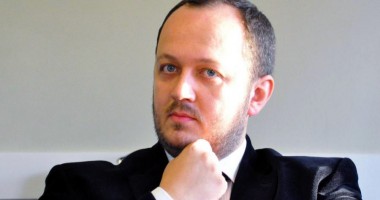 Stire din Politică-Administrație : Adrian Papahagi,  acuzații grave la adresa Elenei Udrea
