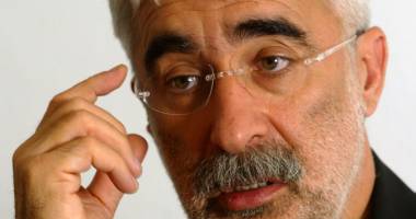 Stire din Eveniment : Adrian Sârbu, dus cu mandat la Parchetul General