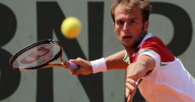 Stire din Sport : Tenis: Adrian Ungur s-a calificat în sferturile turneului challenger de la Mons
