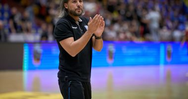 Stire din Sport : Adrian Vasile speră să ducă naţionala de handbal a României la Tokyo